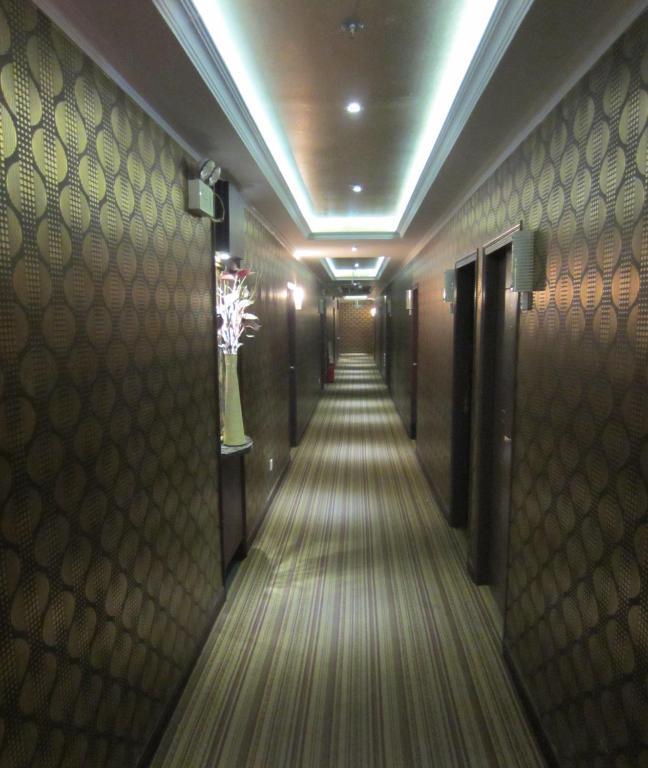 Jiujiu Holiday Hotel Shanghai Esterno foto