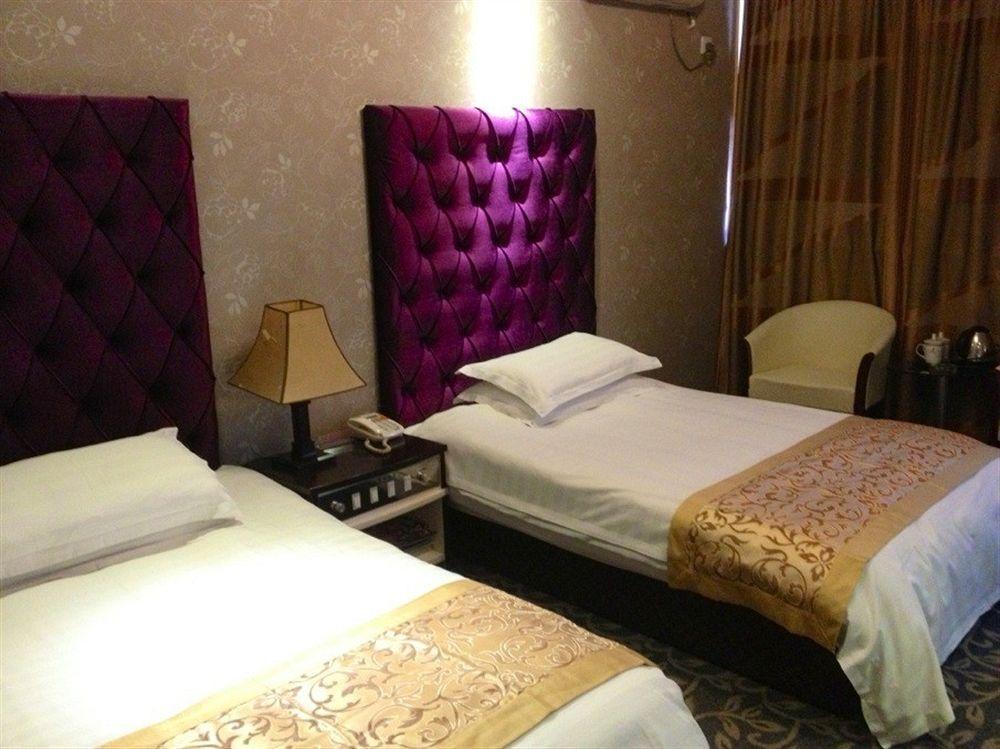 Jiujiu Holiday Hotel Shanghai Esterno foto