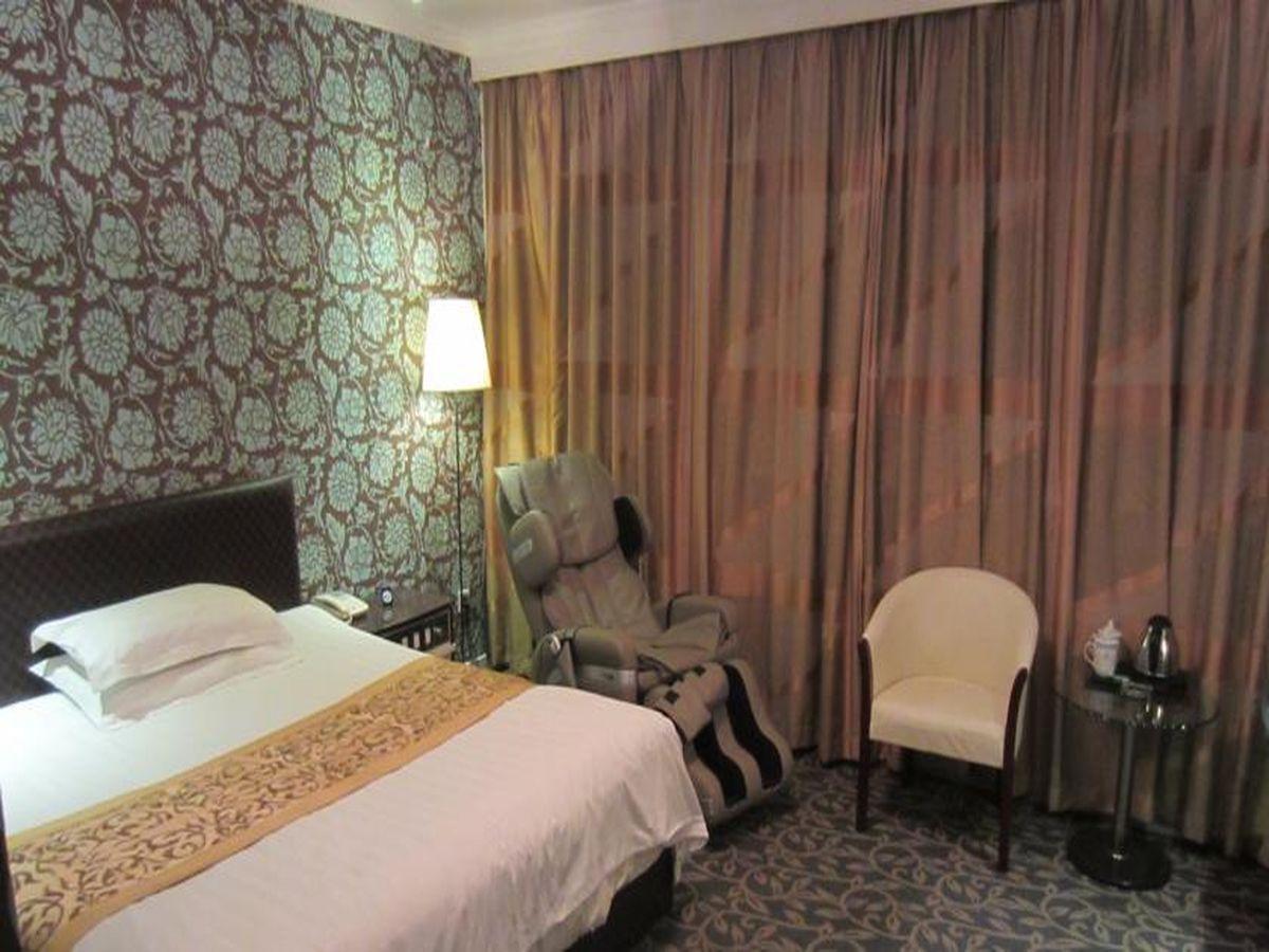 Jiujiu Holiday Hotel Shanghai Esterno foto