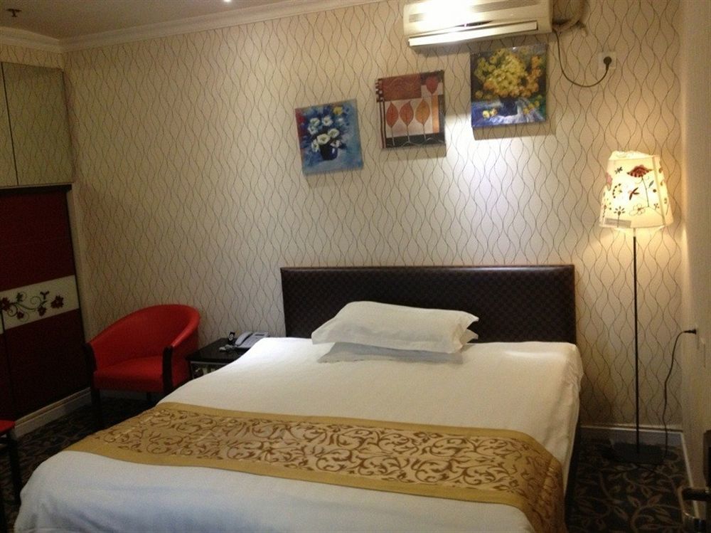 Jiujiu Holiday Hotel Shanghai Esterno foto